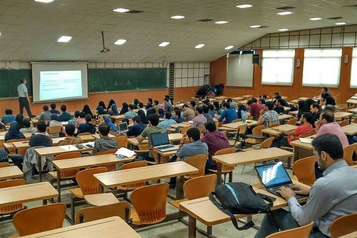 دلایل خروج اساتید دانشگاههای معتبر از کشور و چالشهای همکاری علمی با اساتید ایرانی و خارجی