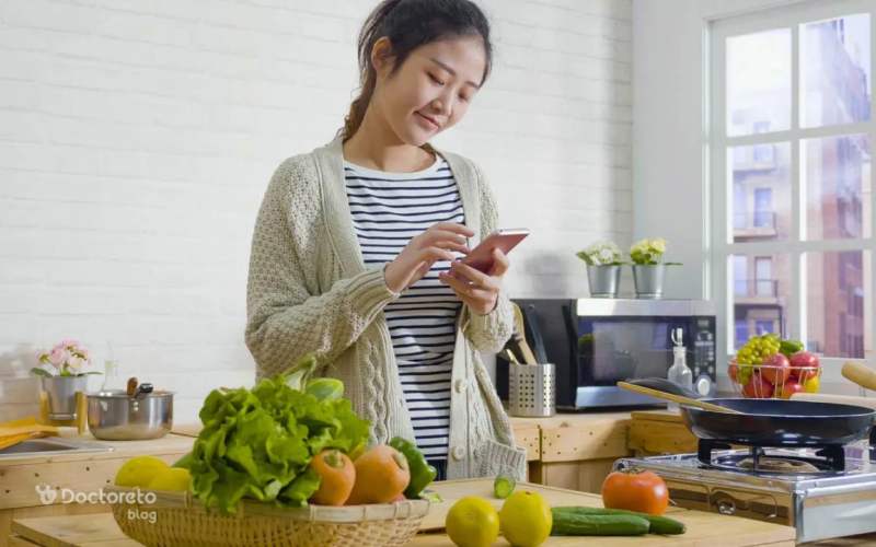 تغذیه مناسب برای کاهش زردی چشم و رعایت نکات مهم در رژیم غذایی