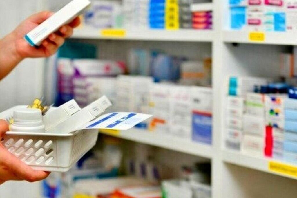 تأثیر کمبود مواد اولیه بر قیمت دارو و اهمیت مسیرهای جایگزین تامین