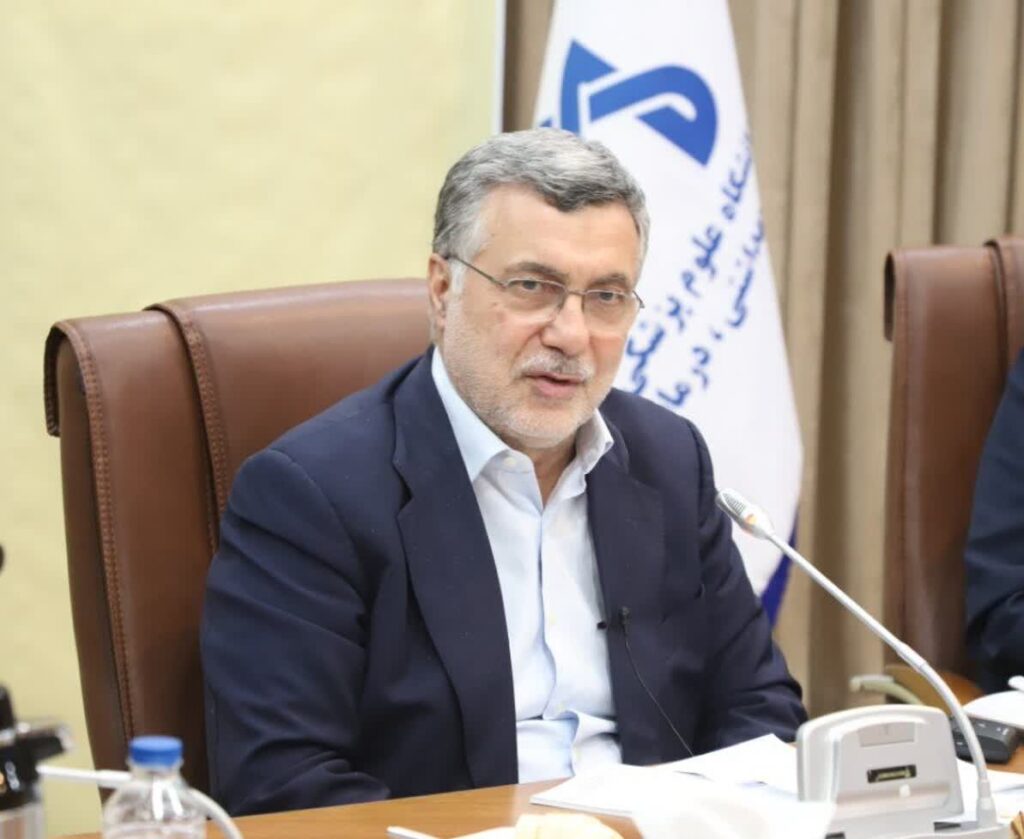 تقدیر روزنامه جمهوری اسلامی از وزیر بهداشت برای تلاش در رفع مشکل کمبود دارو