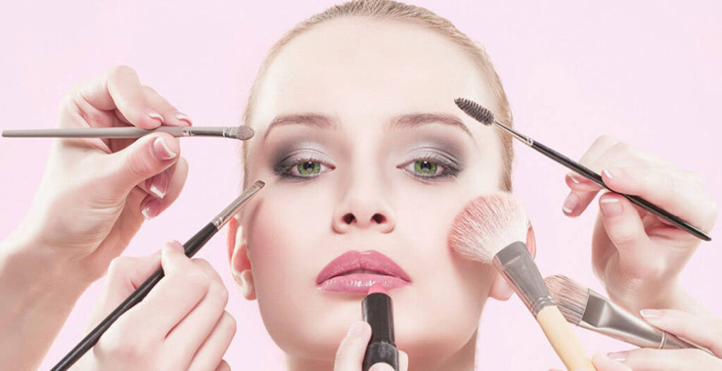 سازمان غذا و دارو هشدار داد: ۱۲ محصول آرایشی غیربهدار در بازار عرضه میشوند