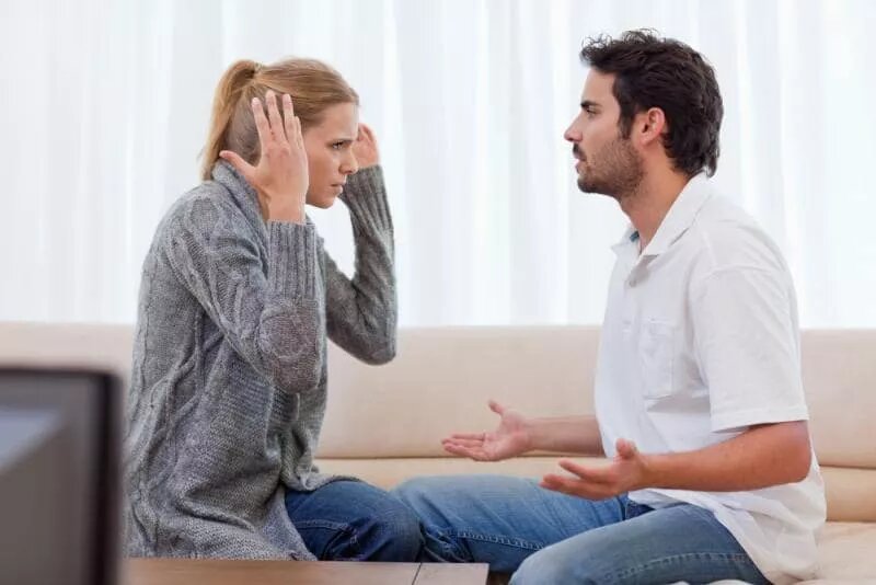 روشهای زبانی برای تشخیص دروغگو، از جمله توجه به تکرار کلمات و عدم جزئیات حسی